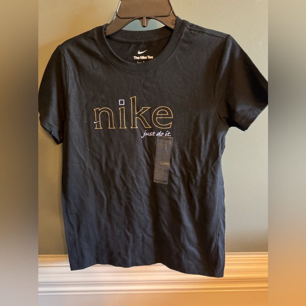 Black Nike T-shirt